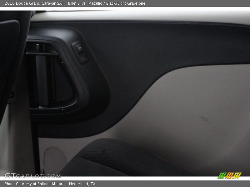 Billet Silver Metallic / Black/Light Graystone 2016 Dodge Grand Caravan SXT