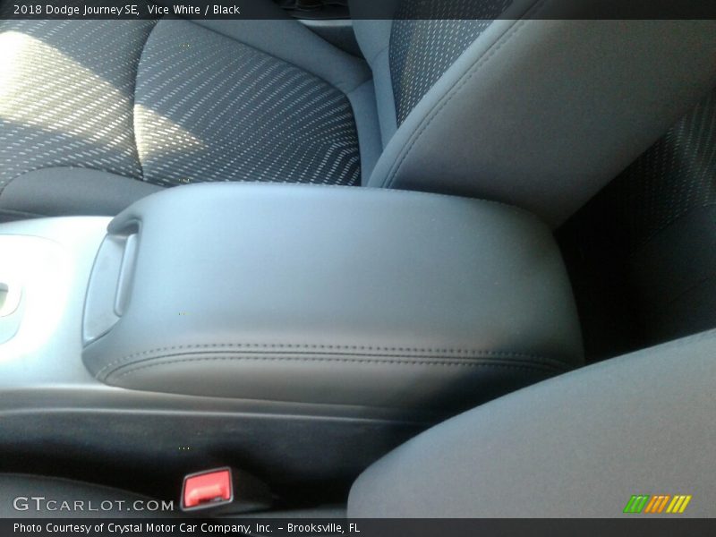 Vice White / Black 2018 Dodge Journey SE