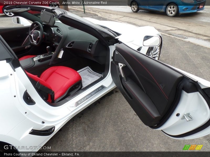 Arctic White / Adrenaline Red 2019 Chevrolet Corvette Z06 Coupe