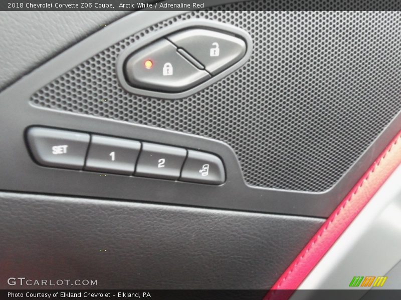 Arctic White / Adrenaline Red 2018 Chevrolet Corvette Z06 Coupe