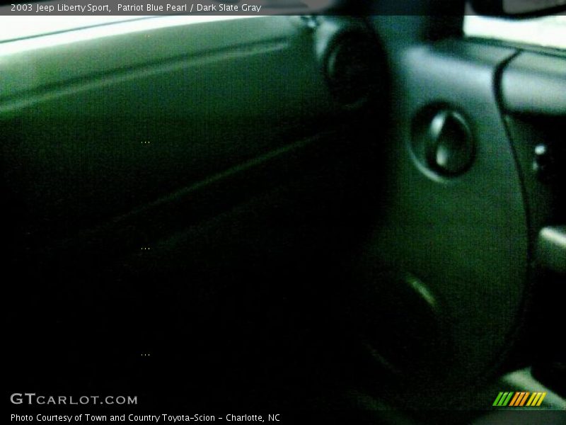 Patriot Blue Pearl / Dark Slate Gray 2003 Jeep Liberty Sport