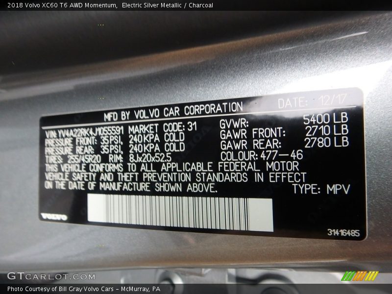 Electric Silver Metallic / Charcoal 2018 Volvo XC60 T6 AWD Momentum