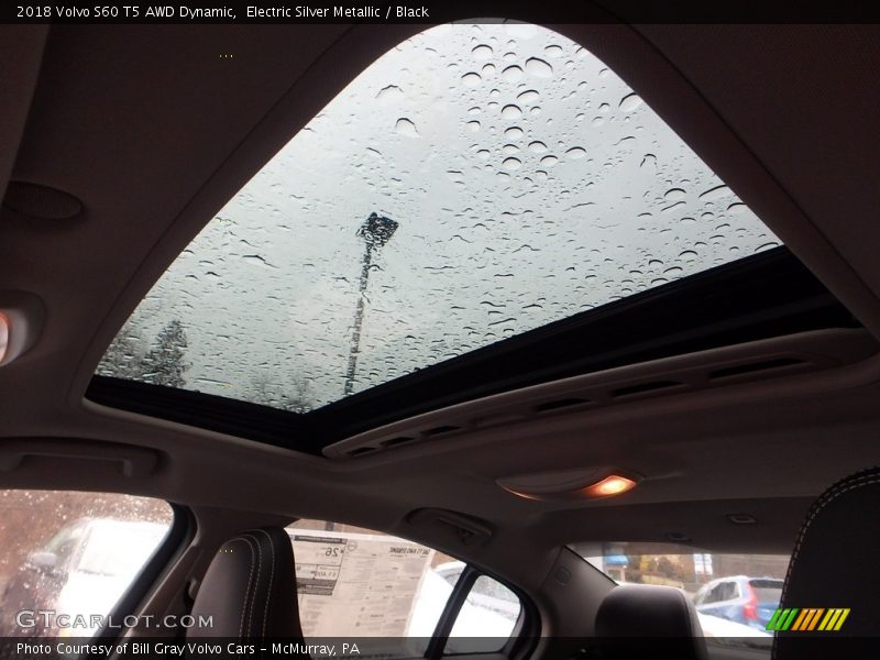 Electric Silver Metallic / Black 2018 Volvo S60 T5 AWD Dynamic