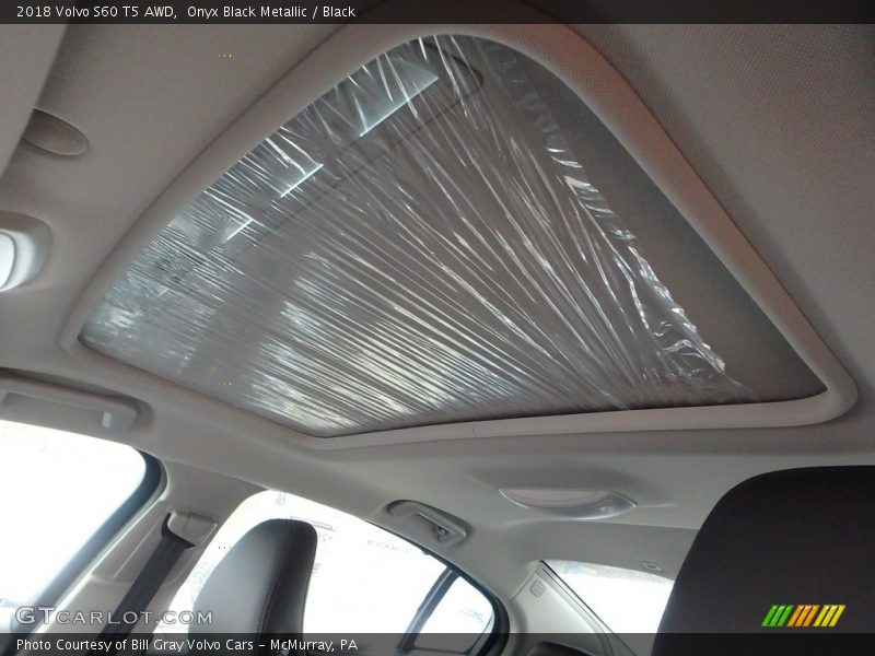 Onyx Black Metallic / Black 2018 Volvo S60 T5 AWD