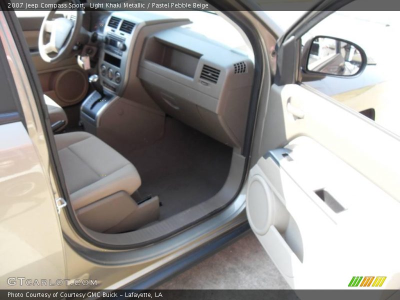 Light Khaki Metallic / Pastel Pebble Beige 2007 Jeep Compass Sport