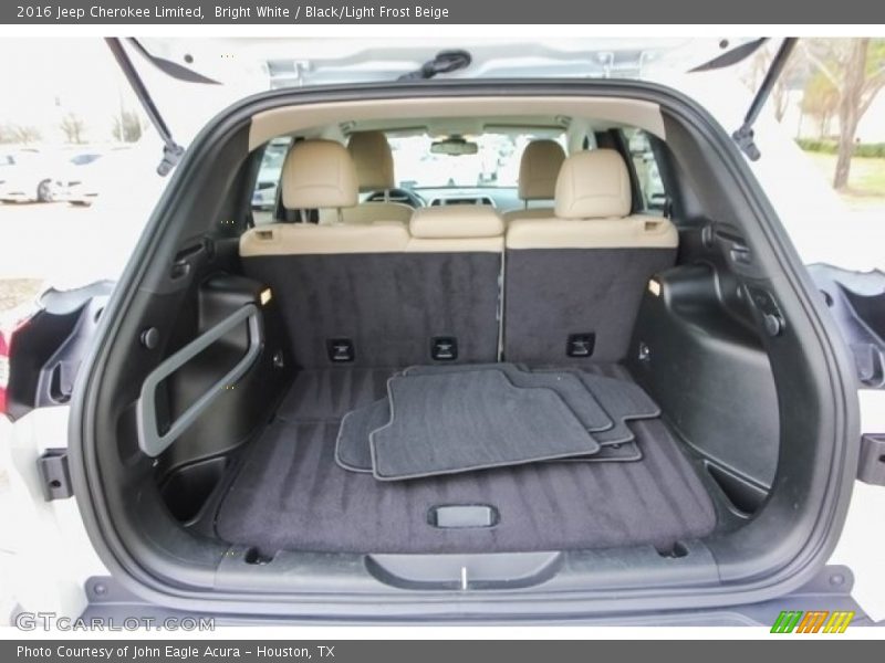 Bright White / Black/Light Frost Beige 2016 Jeep Cherokee Limited