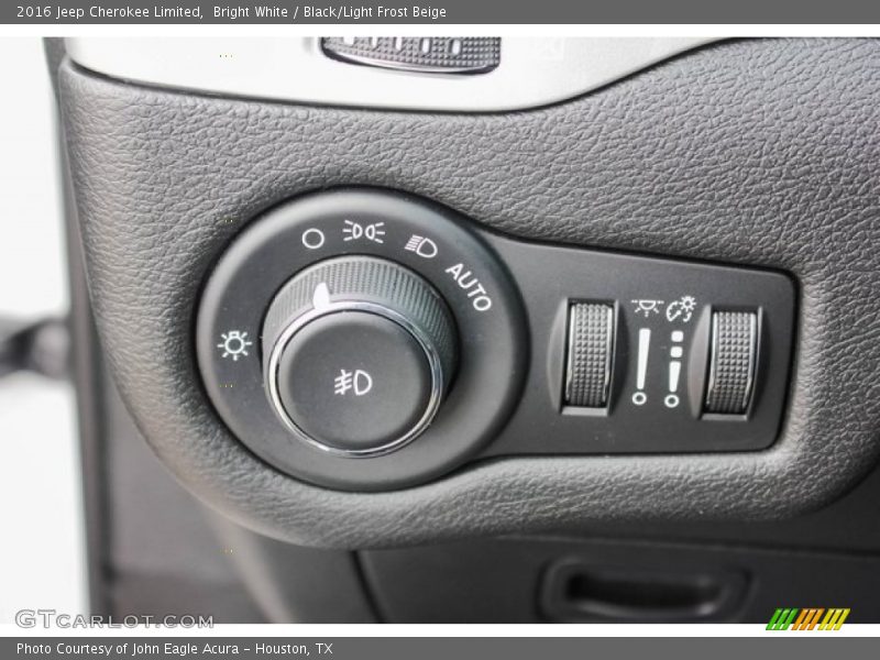 Bright White / Black/Light Frost Beige 2016 Jeep Cherokee Limited