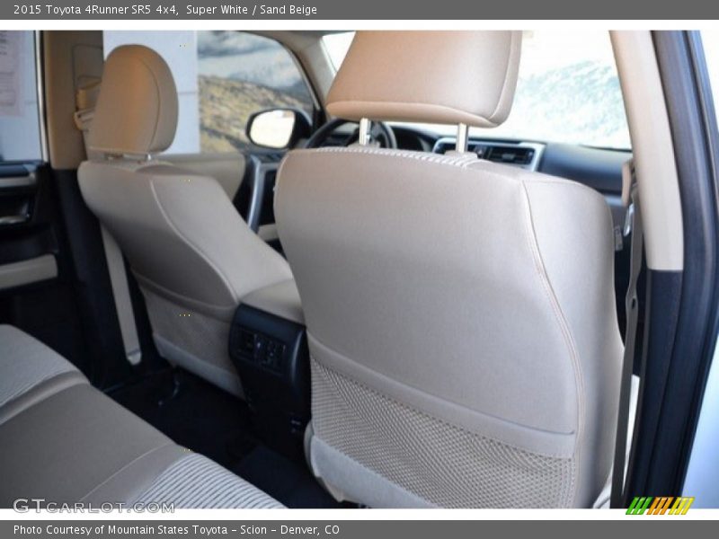 Super White / Sand Beige 2015 Toyota 4Runner SR5 4x4