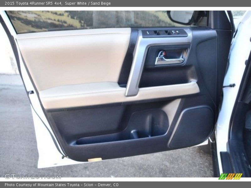 Super White / Sand Beige 2015 Toyota 4Runner SR5 4x4
