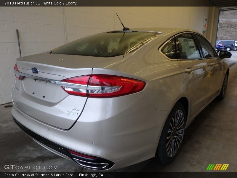 White Gold / Ebony 2018 Ford Fusion SE