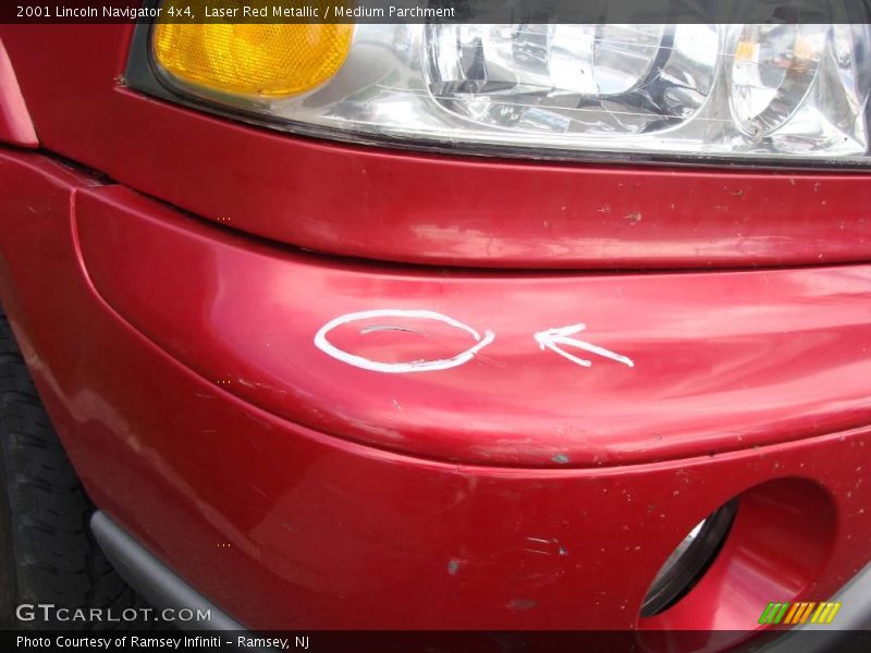 Laser Red Metallic / Medium Parchment 2001 Lincoln Navigator 4x4