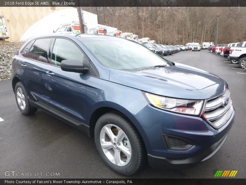Front 3/4 View of 2018 Edge SE AWD