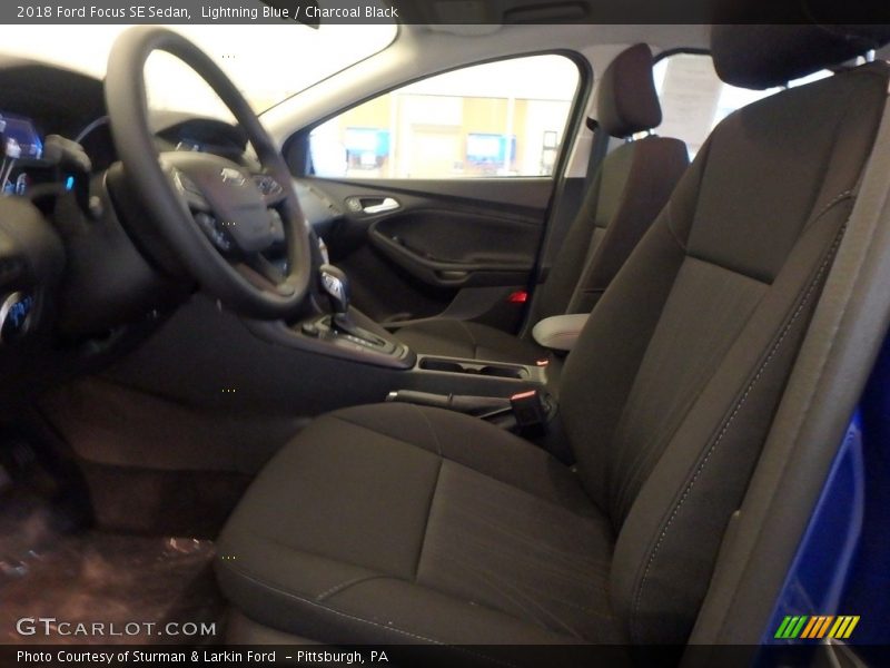 Lightning Blue / Charcoal Black 2018 Ford Focus SE Sedan