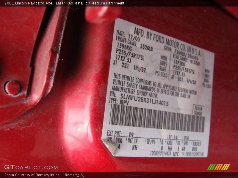 Laser Red Metallic / Medium Parchment 2001 Lincoln Navigator 4x4
