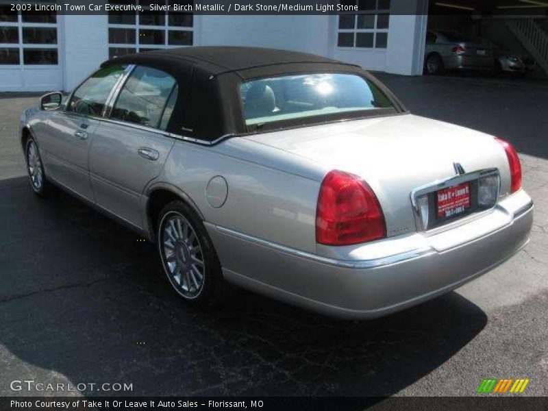 Silver Birch Metallic / Dark Stone/Medium Light Stone 2003 Lincoln Town Car Executive