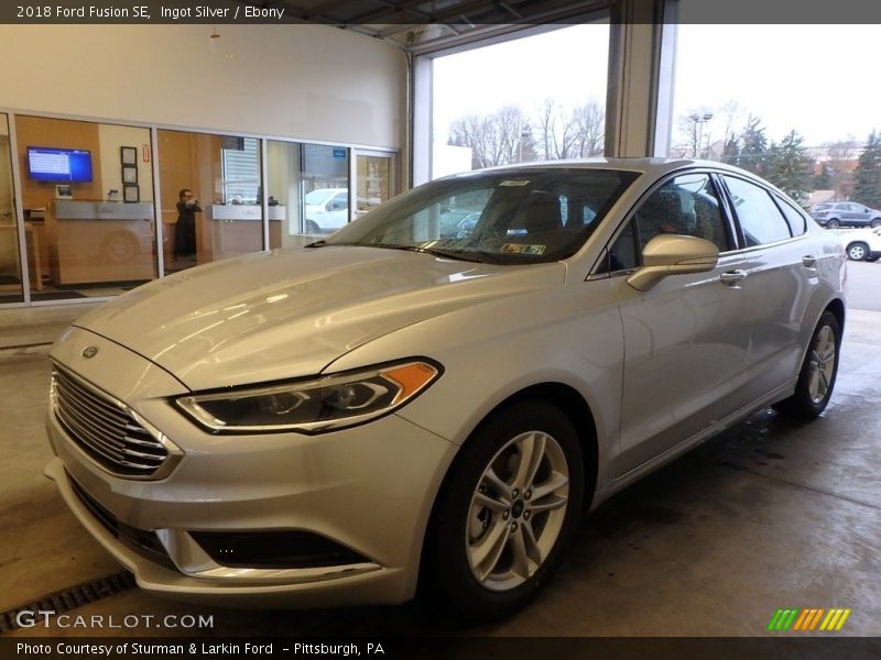 Ingot Silver / Ebony 2018 Ford Fusion SE
