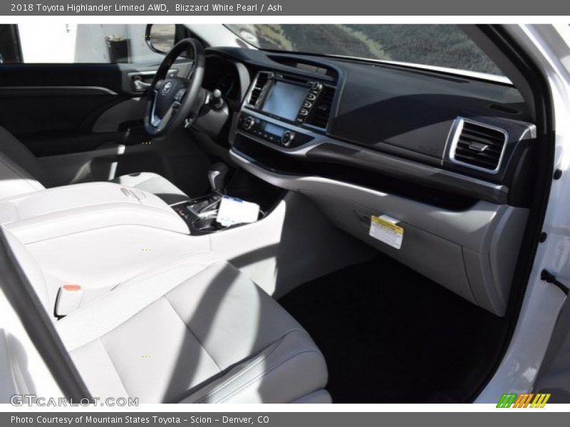 Blizzard White Pearl / Ash 2018 Toyota Highlander Limited AWD
