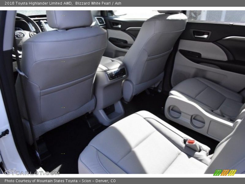 Blizzard White Pearl / Ash 2018 Toyota Highlander Limited AWD
