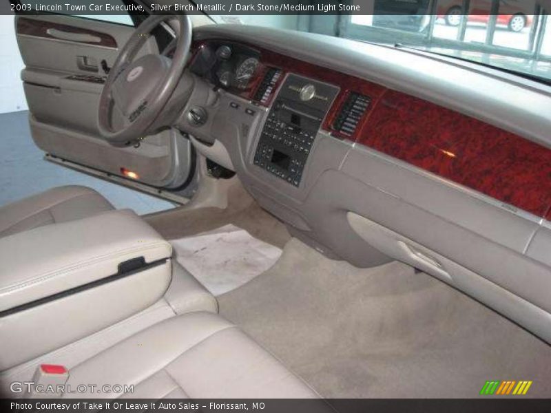 Silver Birch Metallic / Dark Stone/Medium Light Stone 2003 Lincoln Town Car Executive