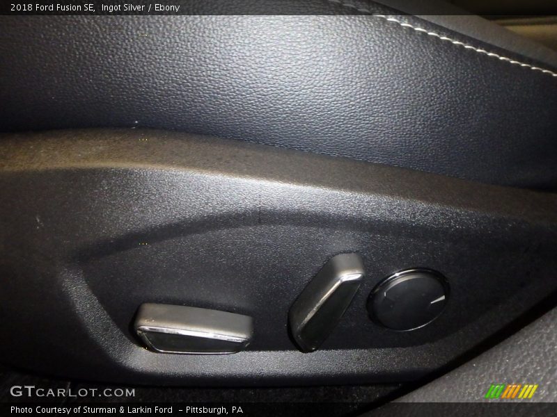 Ingot Silver / Ebony 2018 Ford Fusion SE