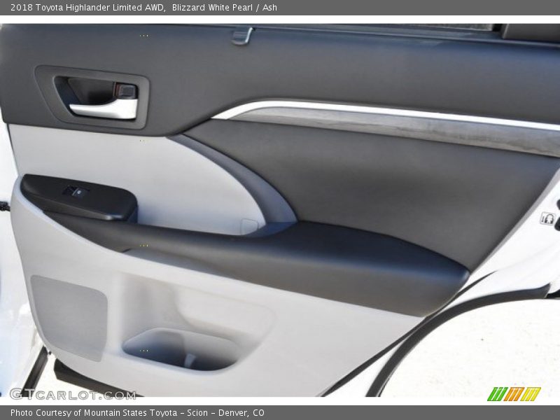 Blizzard White Pearl / Ash 2018 Toyota Highlander Limited AWD