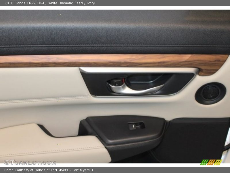 White Diamond Pearl / Ivory 2018 Honda CR-V EX-L