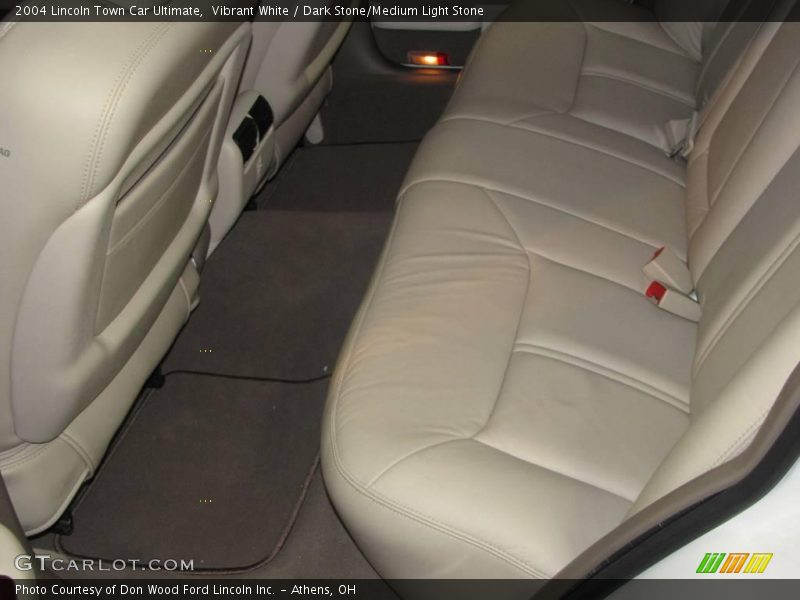 Vibrant White / Dark Stone/Medium Light Stone 2004 Lincoln Town Car Ultimate