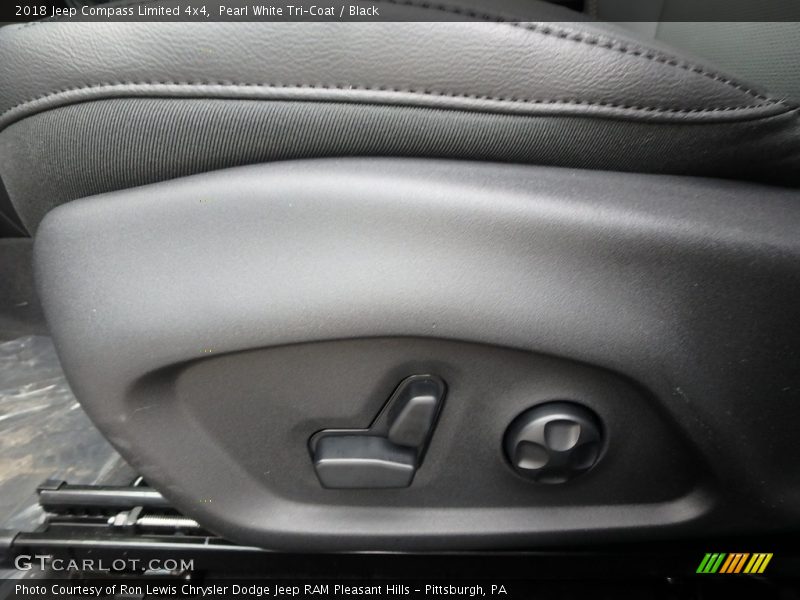 Pearl White Tri–Coat / Black 2018 Jeep Compass Limited 4x4