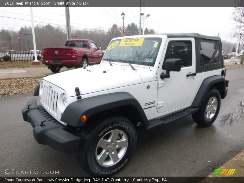 Bright White / Black 2016 Jeep Wrangler Sport