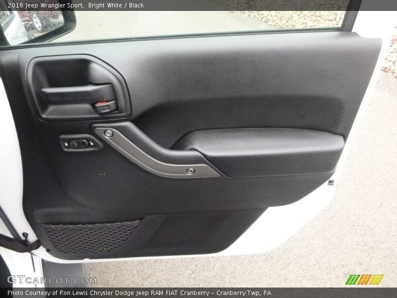 Bright White / Black 2016 Jeep Wrangler Sport