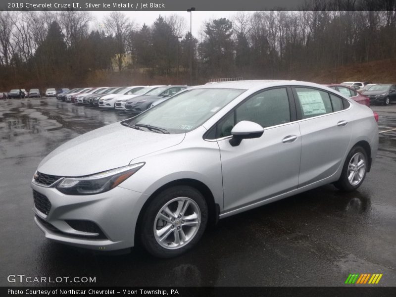 Silver Ice Metallic / Jet Black 2018 Chevrolet Cruze LT