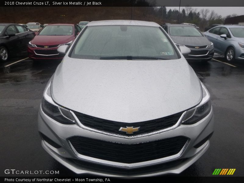 Silver Ice Metallic / Jet Black 2018 Chevrolet Cruze LT
