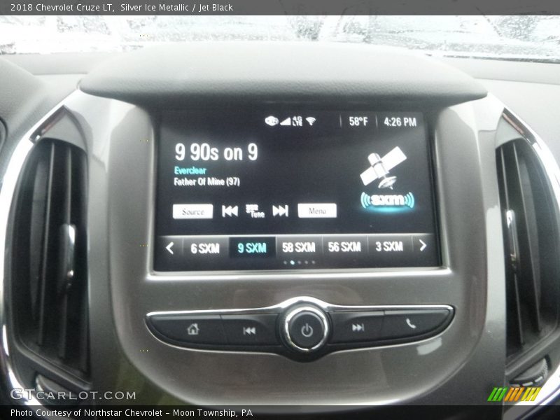 Silver Ice Metallic / Jet Black 2018 Chevrolet Cruze LT