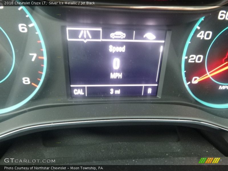Silver Ice Metallic / Jet Black 2018 Chevrolet Cruze LT