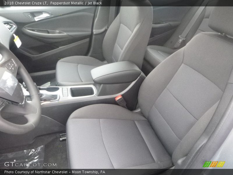Pepperdust Metallic / Jet Black 2018 Chevrolet Cruze LT