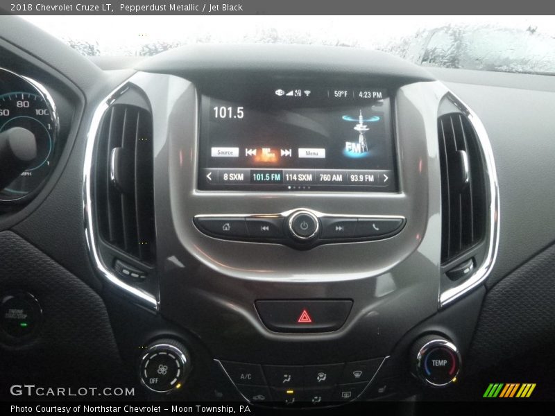 Pepperdust Metallic / Jet Black 2018 Chevrolet Cruze LT