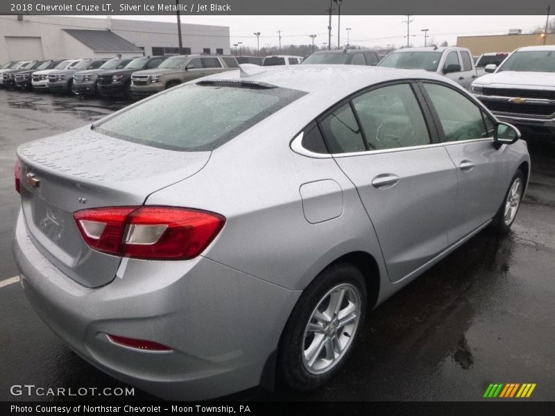 Silver Ice Metallic / Jet Black 2018 Chevrolet Cruze LT