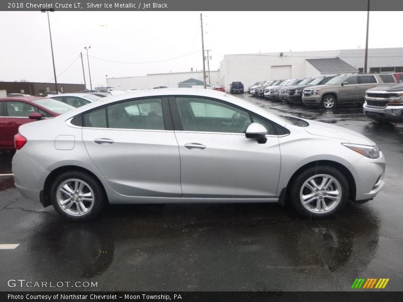 Silver Ice Metallic / Jet Black 2018 Chevrolet Cruze LT