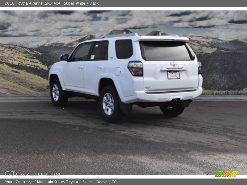 Super White / Black 2018 Toyota 4Runner SR5 4x4