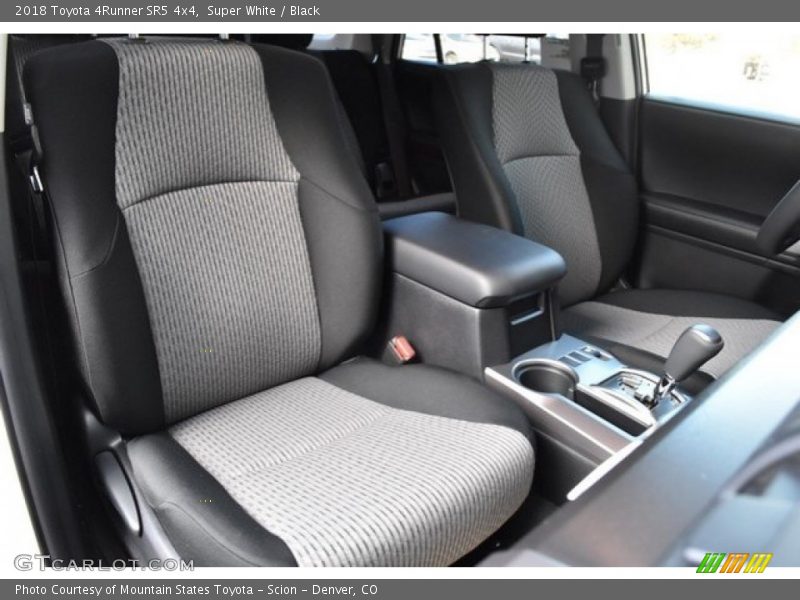 Super White / Black 2018 Toyota 4Runner SR5 4x4