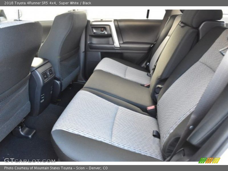 Super White / Black 2018 Toyota 4Runner SR5 4x4