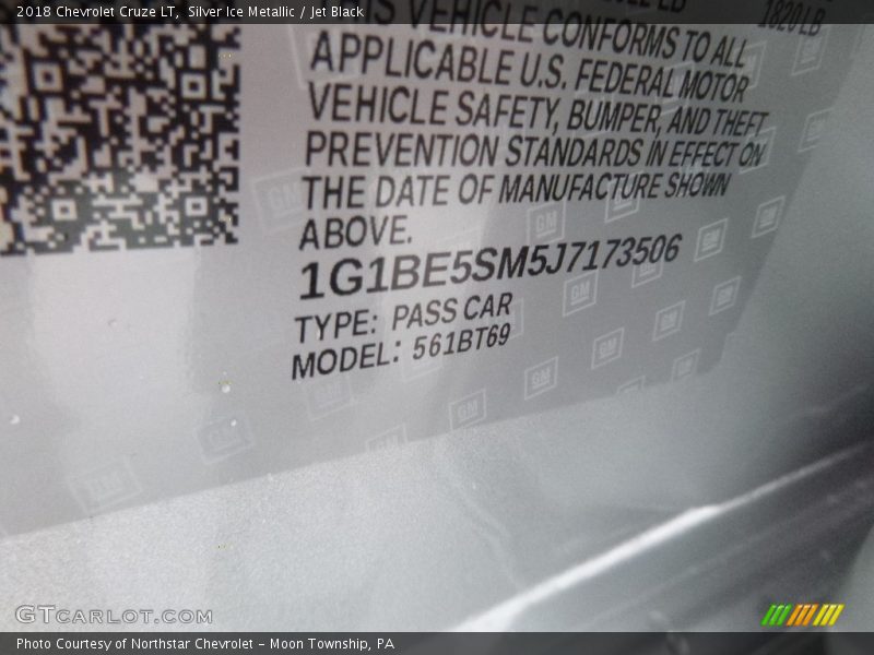 Silver Ice Metallic / Jet Black 2018 Chevrolet Cruze LT