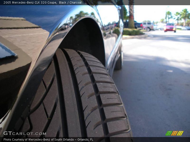Black / Charcoal 2005 Mercedes-Benz CLK 320 Coupe