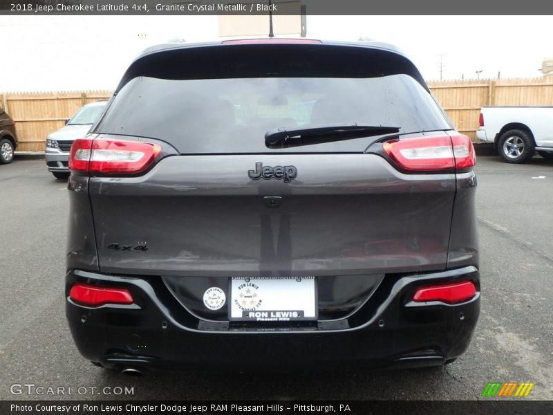 Granite Crystal Metallic / Black 2018 Jeep Cherokee Latitude 4x4