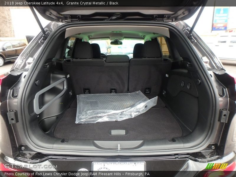 Granite Crystal Metallic / Black 2018 Jeep Cherokee Latitude 4x4