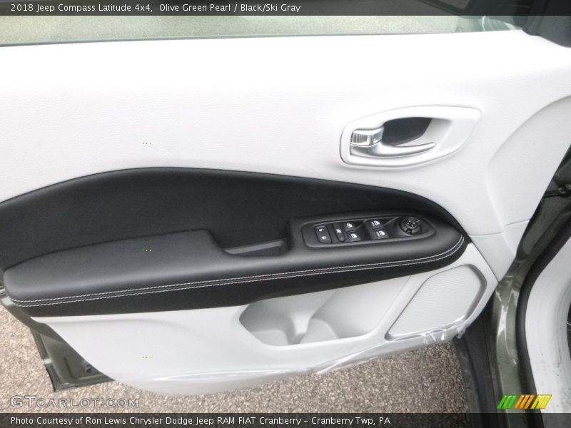Olive Green Pearl / Black/Ski Gray 2018 Jeep Compass Latitude 4x4