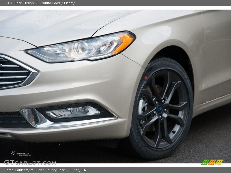 White Gold / Ebony 2018 Ford Fusion SE