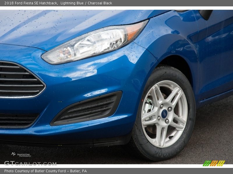 Lightning Blue / Charcoal Black 2018 Ford Fiesta SE Hatchback