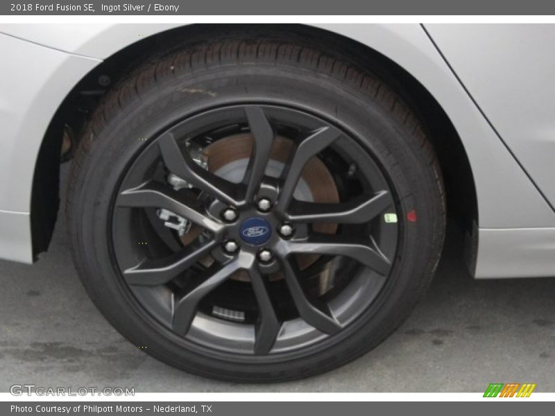 Ingot Silver / Ebony 2018 Ford Fusion SE