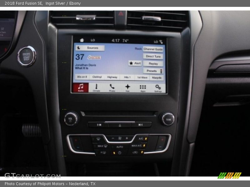 Ingot Silver / Ebony 2018 Ford Fusion SE